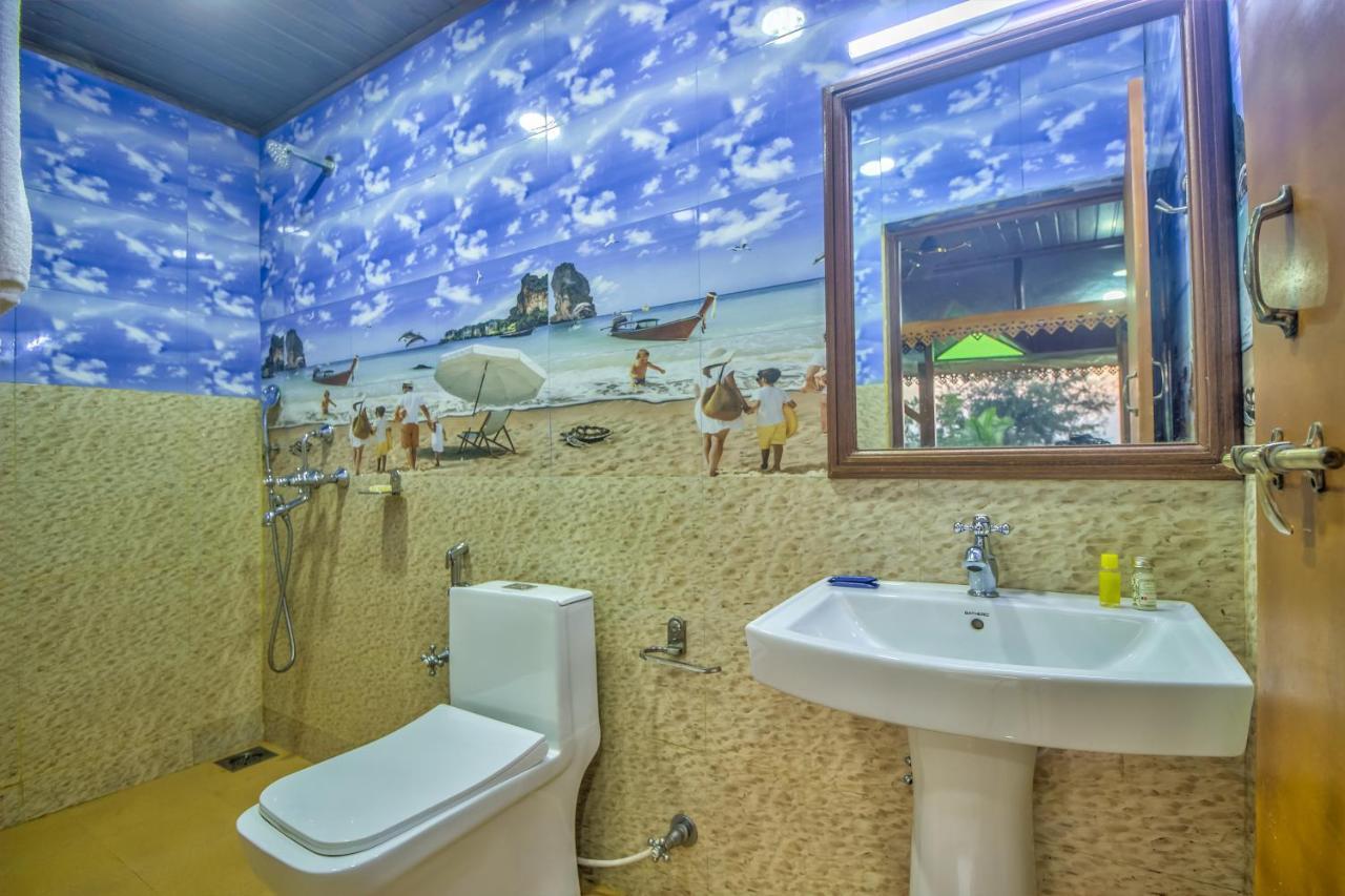 The Village Beach Resort Baga Exterior foto